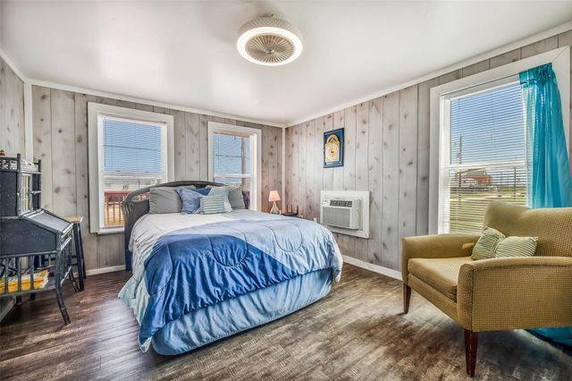 1018 Militia Drive, Surfside Beach, TX 77541