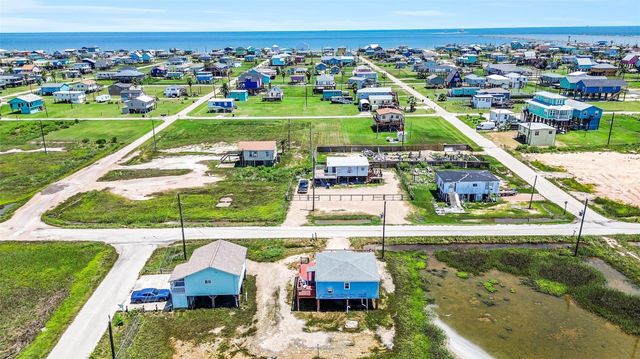 1018 Militia Drive, Surfside Beach, TX 77541