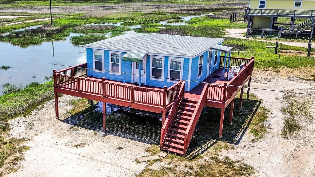 1018 Militia Drive, Surfside Beach, TX 77541