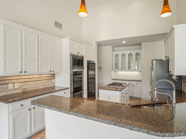 1710 Lakeway BLVD, Lakeway, TX 78734