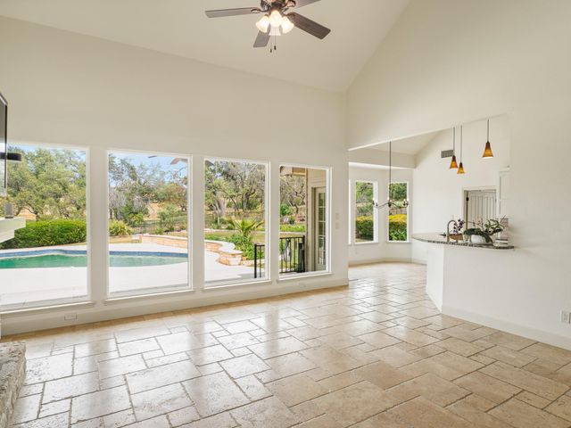 1710 Lakeway BLVD, Lakeway, TX 78734