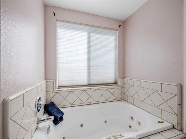 13776 Natoma Road, Apple Valley, CA 92307