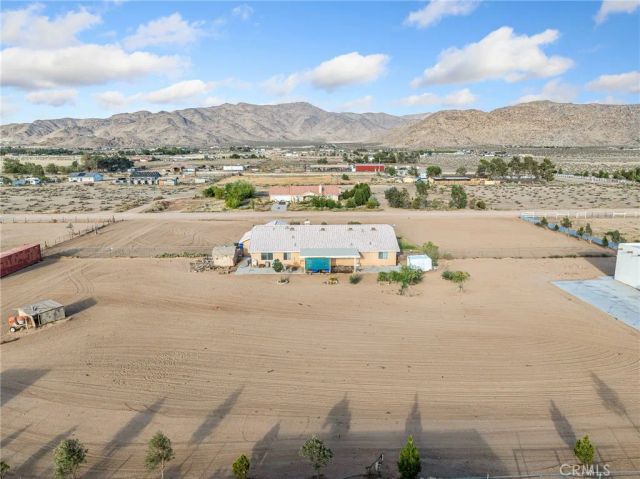 13776 Natoma Road, Apple Valley, CA 92307