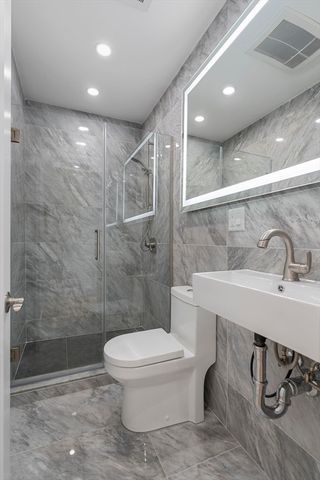 31 Bay State Rd 4, Boston, MA 02215