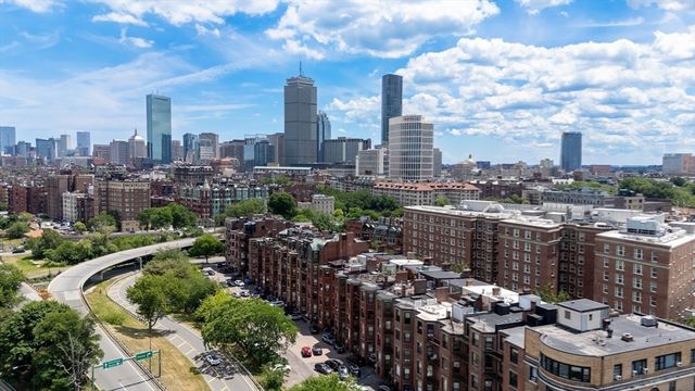 31 Bay State Rd 4, Boston, MA 02215