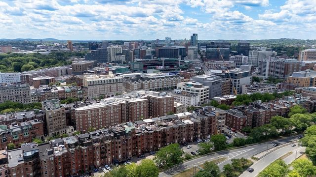 31 Bay State Rd 4, Boston, MA 02215
