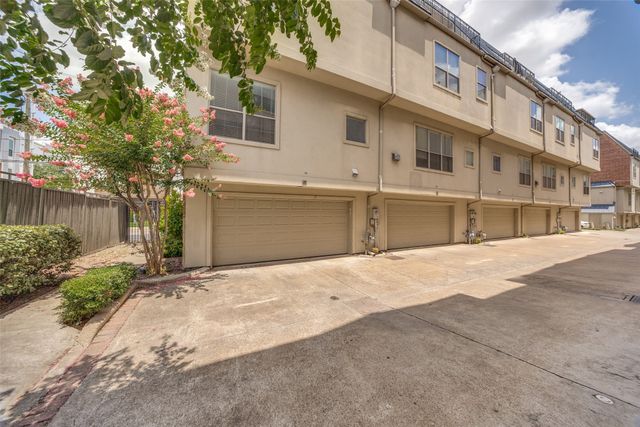 1500 Pecos Street 15, Dallas, TX 75204