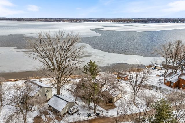 2358 Crest Way, Rush City, MN 55069