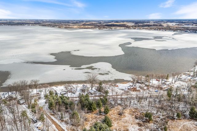 2358 Crest Way, Rush City, MN 55069