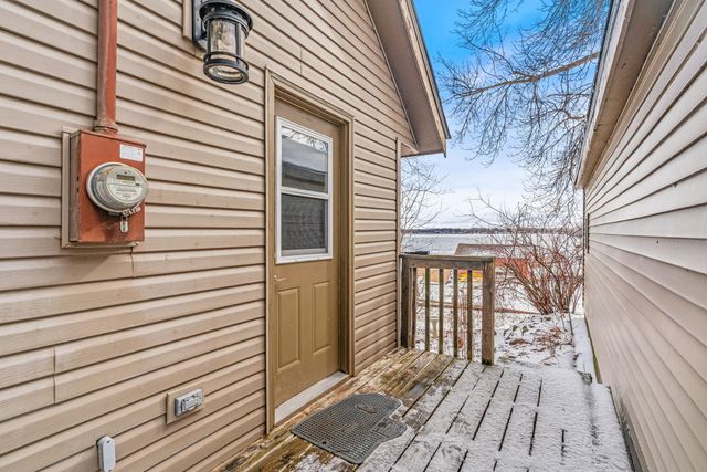 2358 Crest Way, Rush City, MN 55069