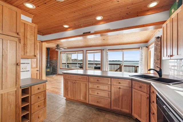 2358 Crest Way, Rush City, MN 55069