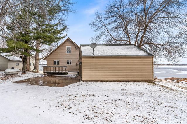 2358 Crest Way, Rush City, MN 55069