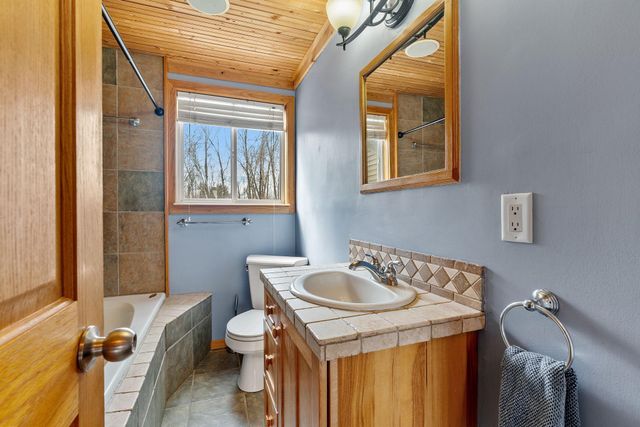 2358 Crest Way, Rush City, MN 55069