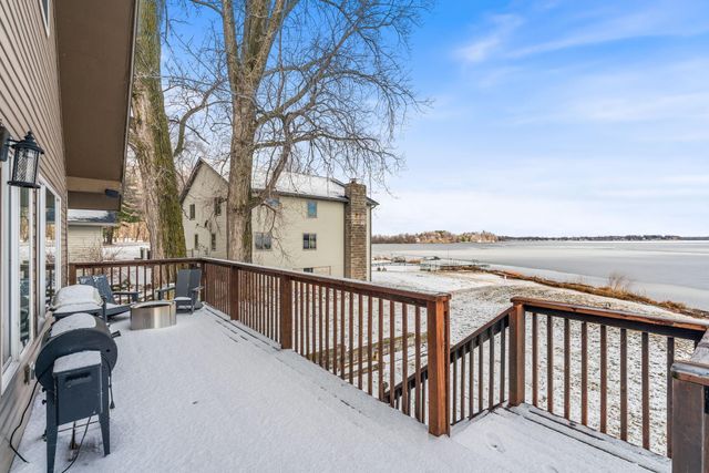 2358 Crest Way, Rush City, MN 55069