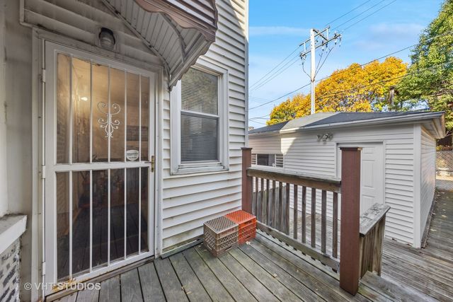 2242 W Taylor Street, Chicago, IL 60612