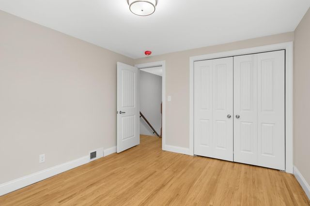 1077 Century Avenue S, Maplewood, MN 55119