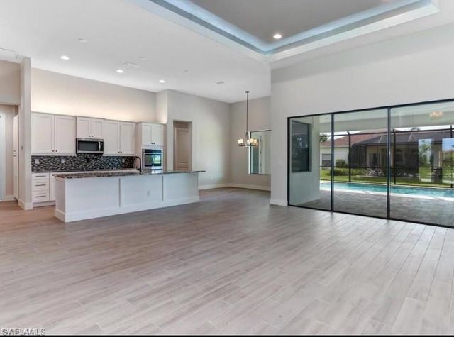 2801 SW 33rd TER, Cape Coral, FL 33914