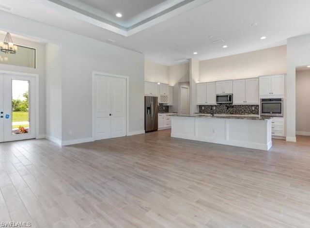 2801 SW 33rd TER, Cape Coral, FL 33914