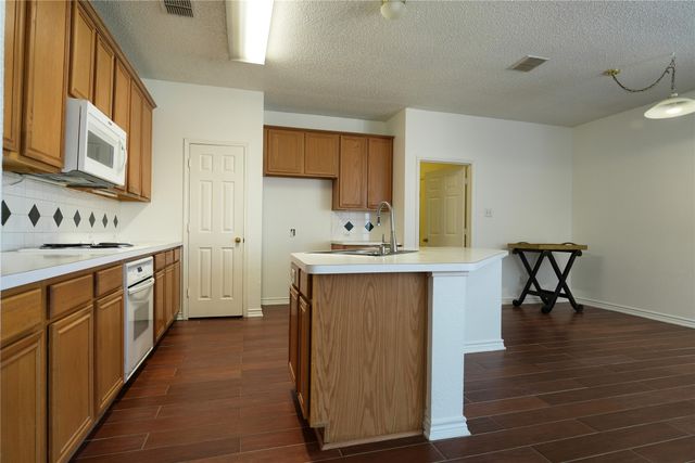 2032 Fox Glen Drive, Allen, TX 75013