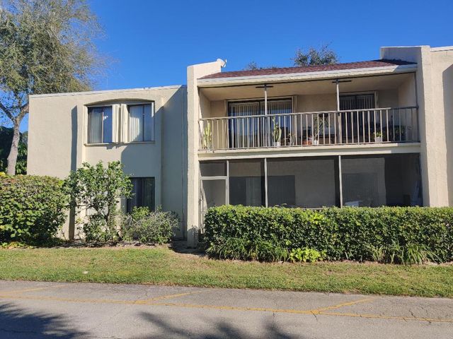 150 Pineview Road E4, Jupiter, FL 33469