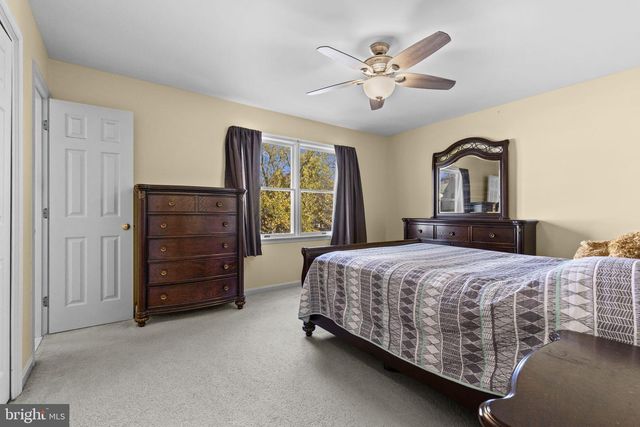 15 PINE RIDGE CIR, Enola, PA 17025