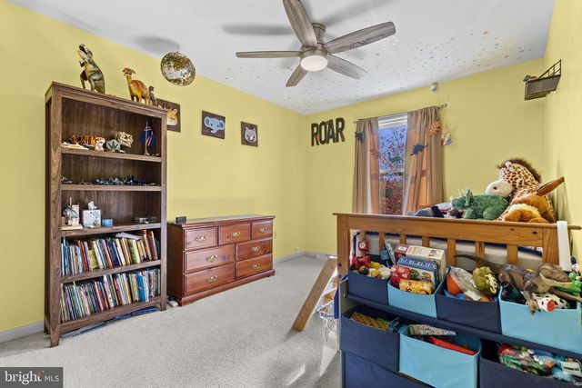 15 PINE RIDGE CIR, Enola, PA 17025