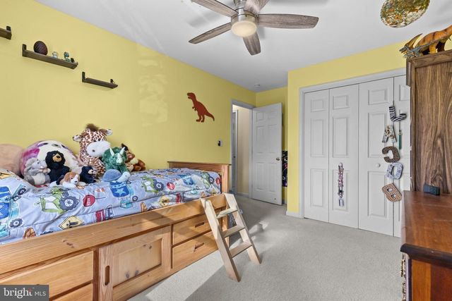 15 PINE RIDGE CIR, Enola, PA 17025