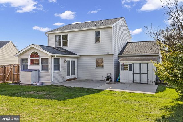 15 PINE RIDGE CIR, Enola, PA 17025