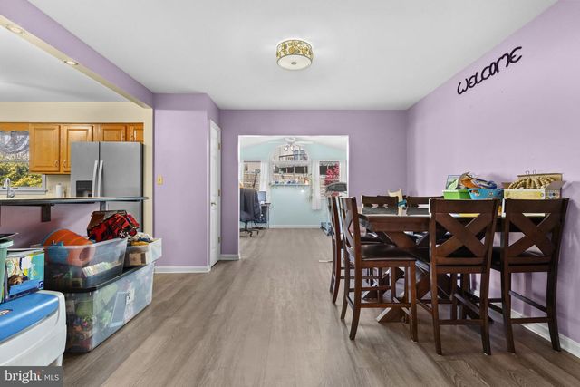 15 PINE RIDGE CIR, Enola, PA 17025