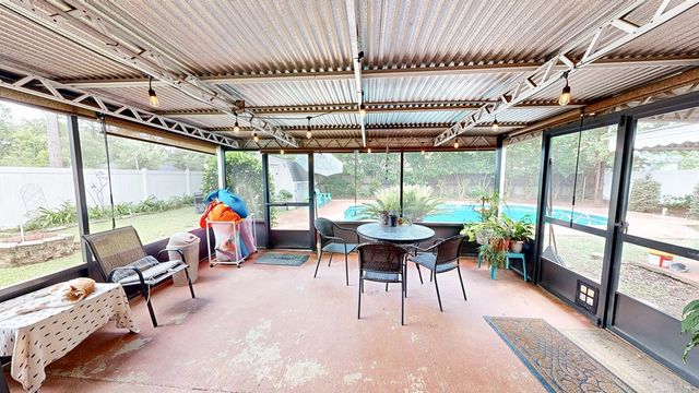 104 E Roxbury Road, Dothan, AL 36305
