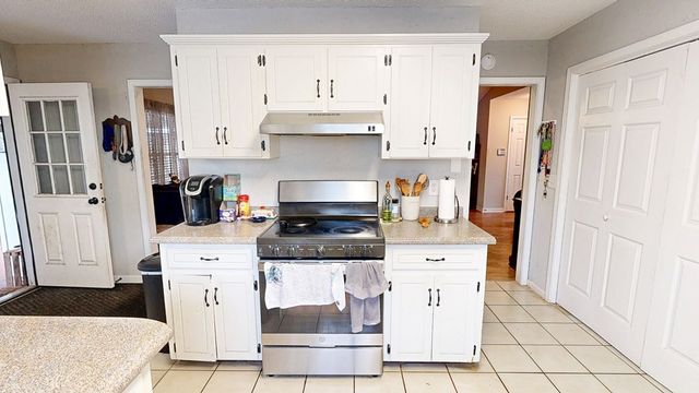 104 E Roxbury Road, Dothan, AL 36305