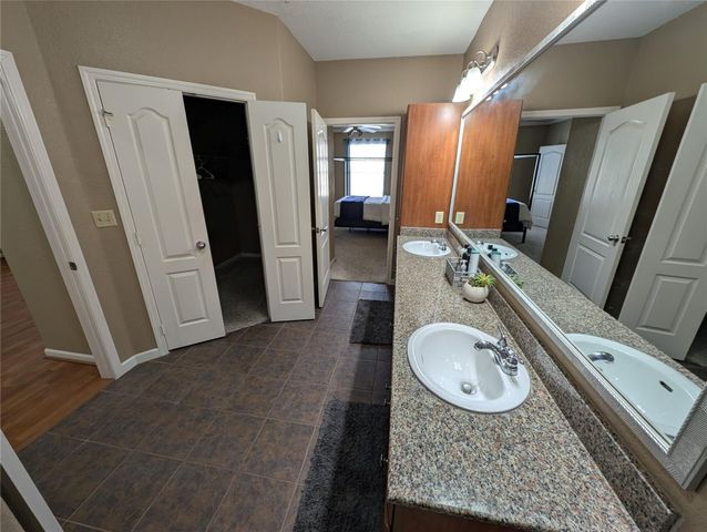 1711 Old Spanish Trail 341, Houston, TX 77054