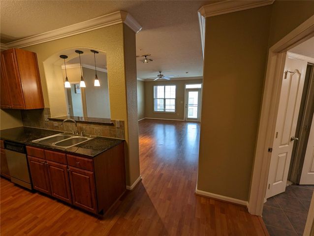 1711 Old Spanish Trail 341, Houston, TX 77054