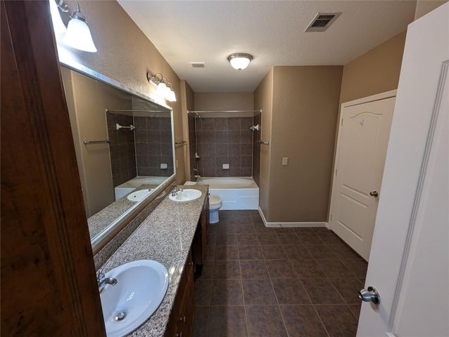 1711 Old Spanish Trail 341, Houston, TX 77054
