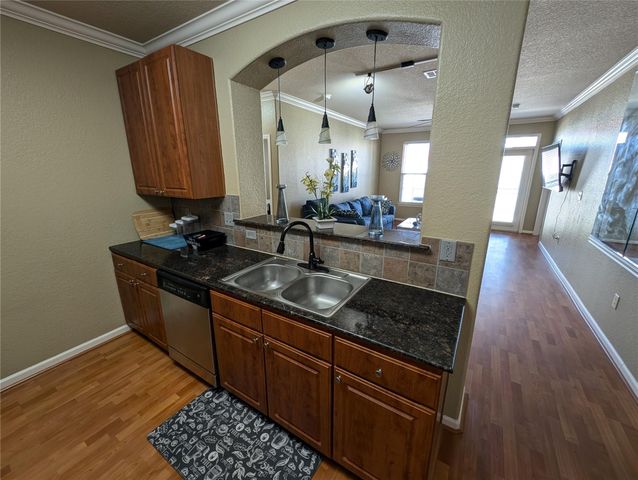 1711 Old Spanish Trail 341, Houston, TX 77054