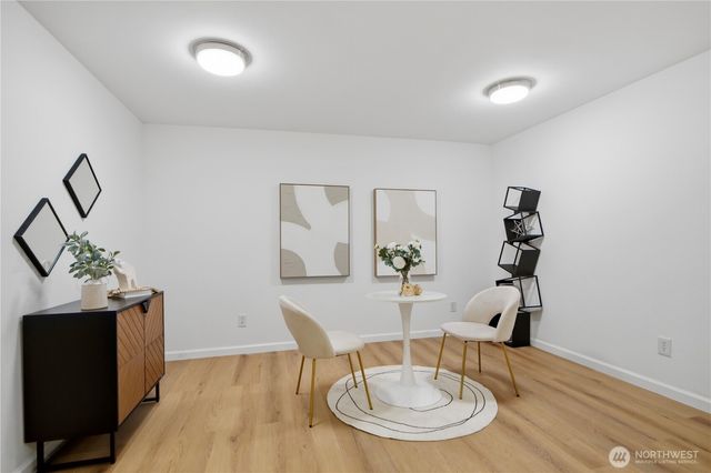 10627 SE 18th St, Bellevue, WA 98004