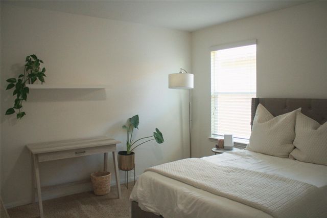 2209 Bettylou LN, Austin, TX 78754