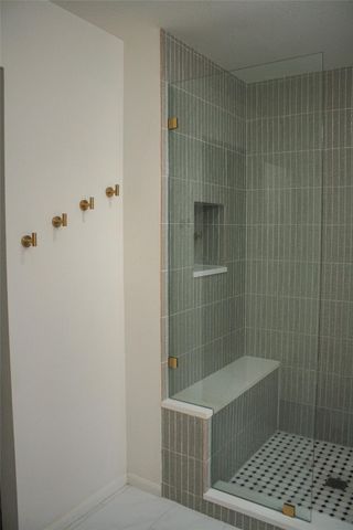 2209 Bettylou LN, Austin, TX 78754