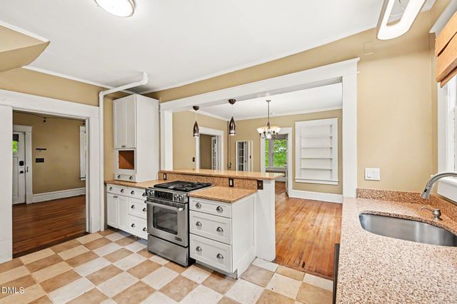 217 Hillsborough Street, Chapel Hill, NC 27514