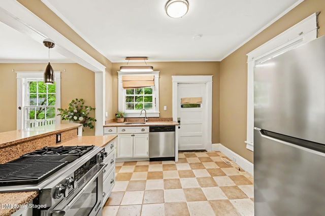 217 Hillsborough Street, Chapel Hill, NC 27514