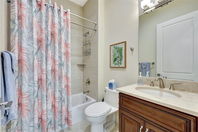 608 El Camino Real 202, Naples, FL 34119