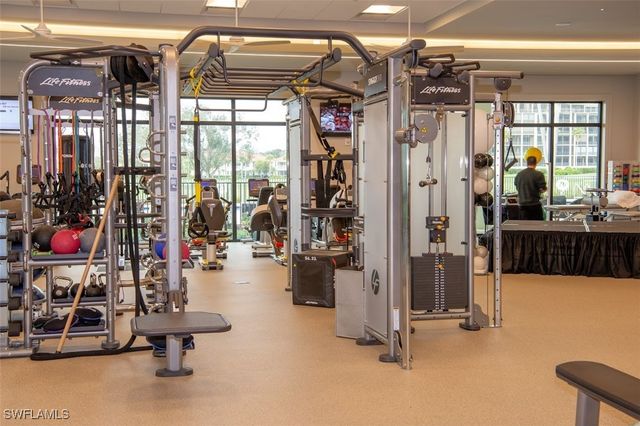 608 El Camino Real 202, Naples, FL 34119