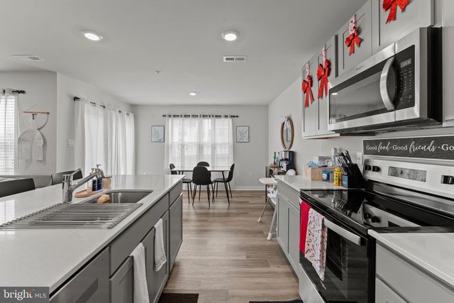 140 WOOD WALK AVE, La Plata, MD 20646