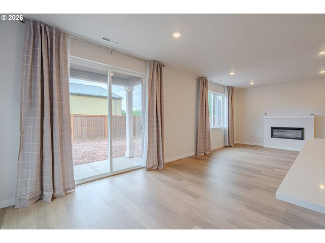 1128 Se 33RD St, Battle Ground, WA 98604