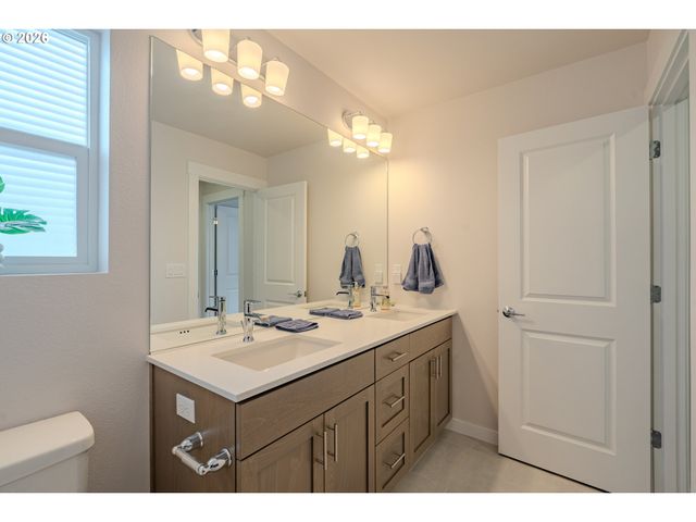 1128 Se 33RD St, Battle Ground, WA 98604
