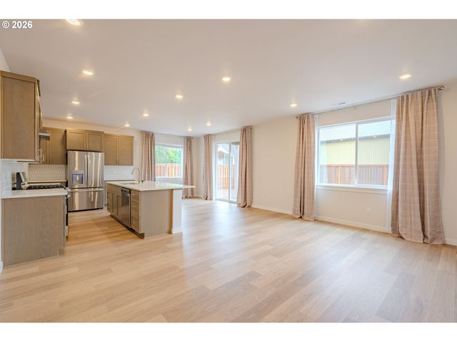 1128 Se 33RD St, Battle Ground, WA 98604