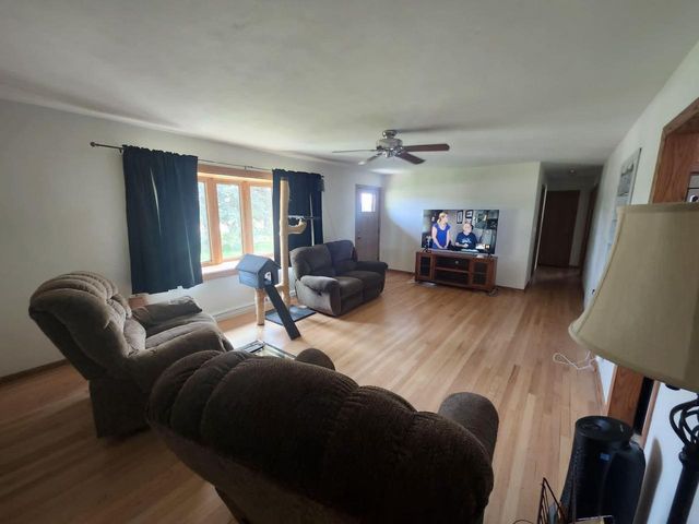 19004 58th ROAD, Union Grove, WI 53182