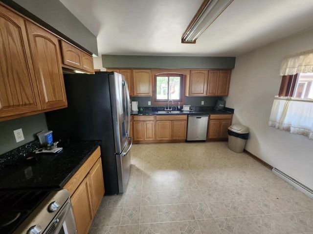 19004 58th ROAD, Union Grove, WI 53182