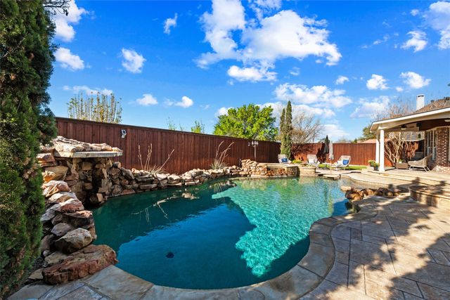 338 Greenfield Drive, Murphy, TX 75094