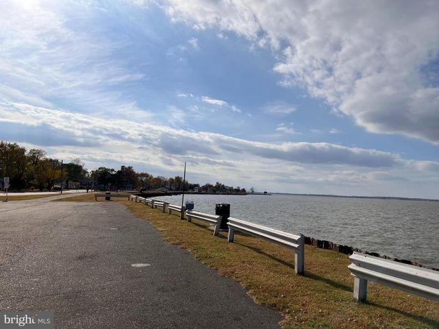 36 DUNN LN, Pennsville, NJ 08070